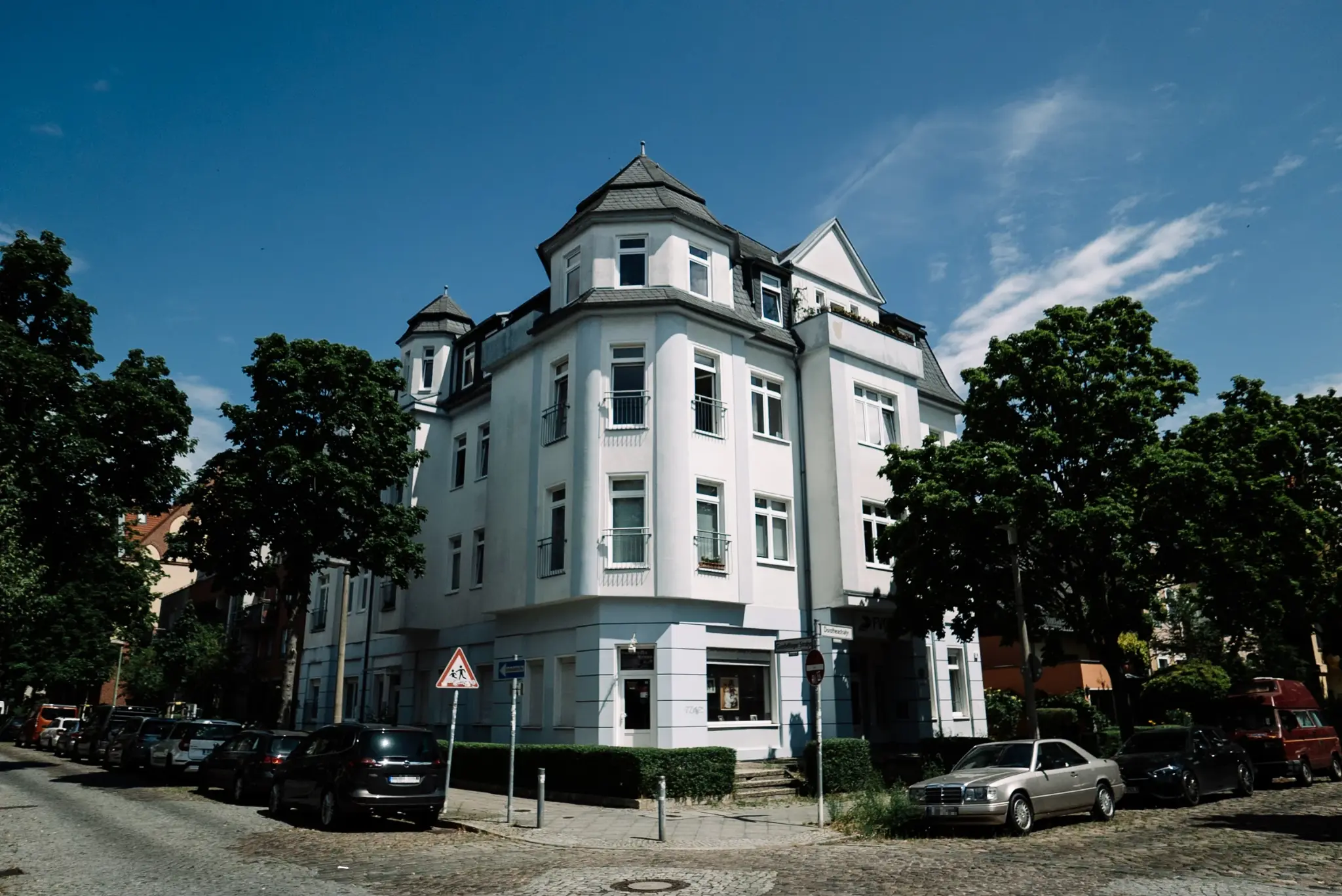 Gebäude der Privatpraxis Dr. Pechardscheck in Berlin-Karlshorst